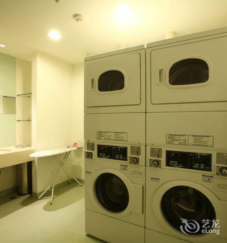 Ji Hotel Shanghai Jingan Temple Kangding Road Extérieur photo