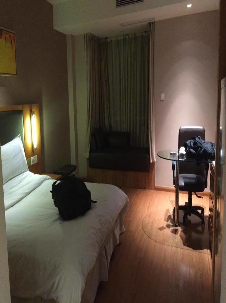 Ji Hotel Shanghai Jingan Temple Kangding Road Extérieur photo